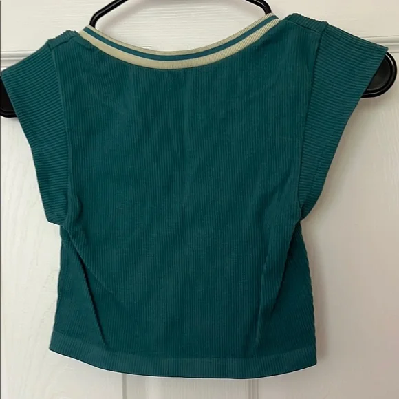 Urban Outfitters Teal Women's Top - Picture 2 of 2